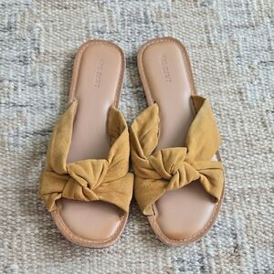 Old Navy Women's Yellow Knotted Sandals